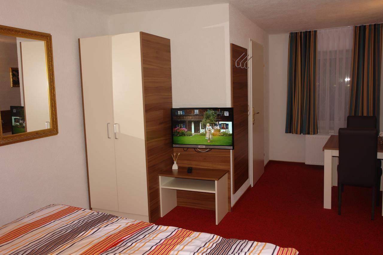 Hotel Garni Daniela Urich Schwanenstadt Екстериор снимка